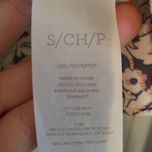 Cabi Flutter Sleeve Print Blouse Top Style #3074 - Picture 6 of 8